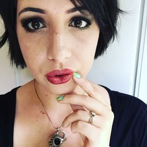 Meet your Posher, Marissa